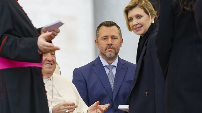 Zelenska saluda al papa Francisco
