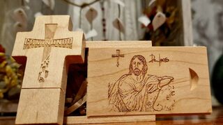 EL grupo musical (CCM) presenta su nuevo trabajo y se ofrece a cantar más adelante en las parroquias afectadas