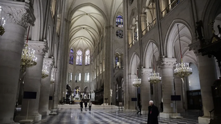 Interior de Notre Dame ya restaurada