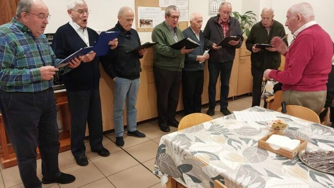 Coro Apaiz Abesbatza, los “viejos" cantores del Seminario vuelven a unir sus voces