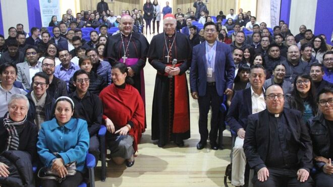 Cardenal Aguiar en la Universidad Católica Lumen Gentium, plantel Tlalpan