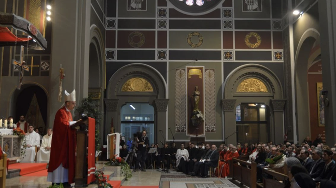 Gómez en la catedral de Sant Feliu