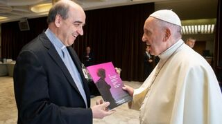 Pedro Aguado con el papa Francisco