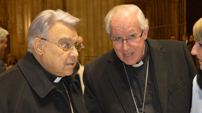 Monseñor Semeraro y el arzobispo de Sevilla, José Ángel Saiz Menese