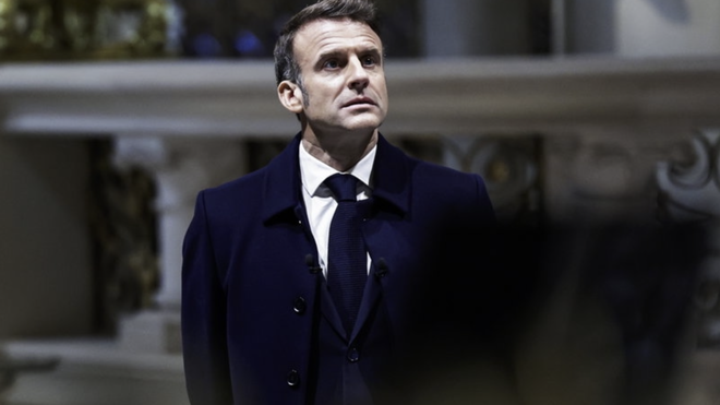 Macron, absorto en la restaurada Notre Dame