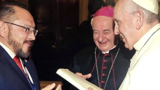 El Papa, Paglia y Rodrigo Guerra
