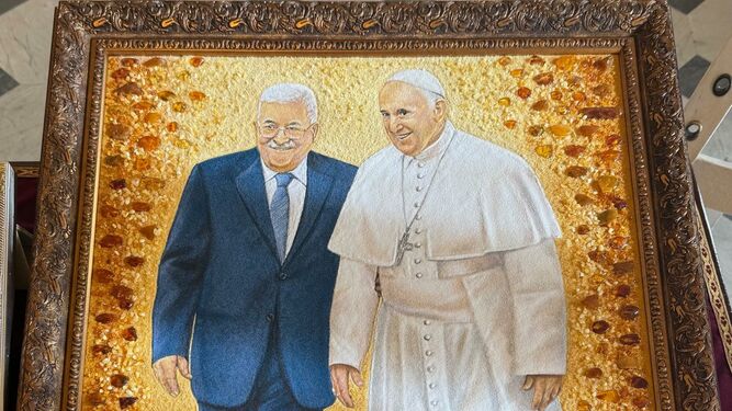 Mahmud Abas y el Papa, en uno de los regalos