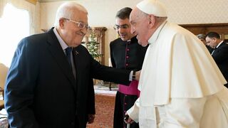 El Papa, con Mahmud Abbas