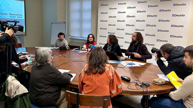 Iratxe Aristegi, María Sivestre y Braulio Gómez