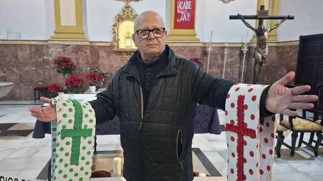 José Planas muestra sus estolas