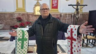 José Planas muestra sus estolas