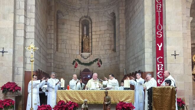 Monseñor Pérez Pueyo inaugura el Jubileo 2025