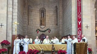 Monseñor Pérez Pueyo inaugura el Jubileo 2025