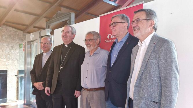 Eduard Sala en el centro, el día que se hizo efectivo su nombramiento