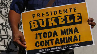 Protesta contra la ley impulsada por Bukele