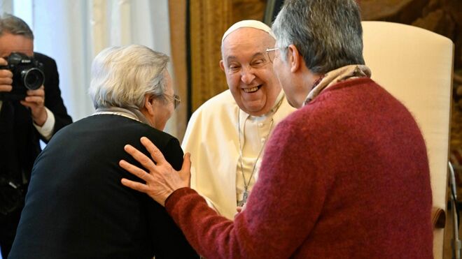 Las risas del Papa con las religiosas