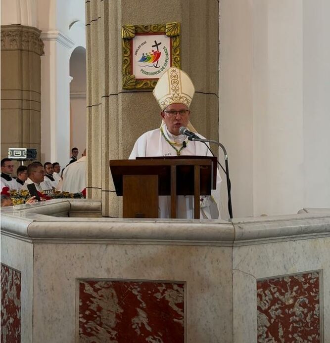 Monseñor Raúl Biord. Apertura del Jubileo 2025 en Caracas.