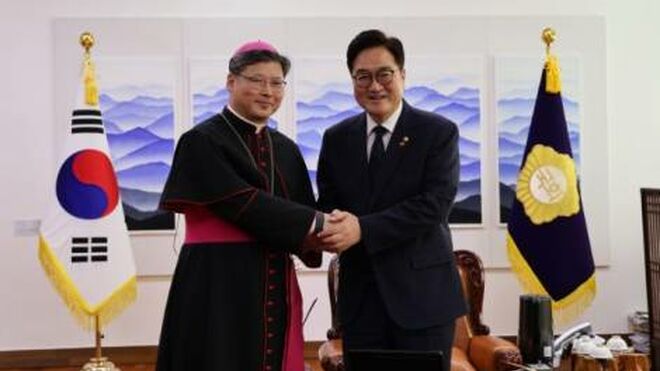 Arzobispo de Seúl con el presidente Woo