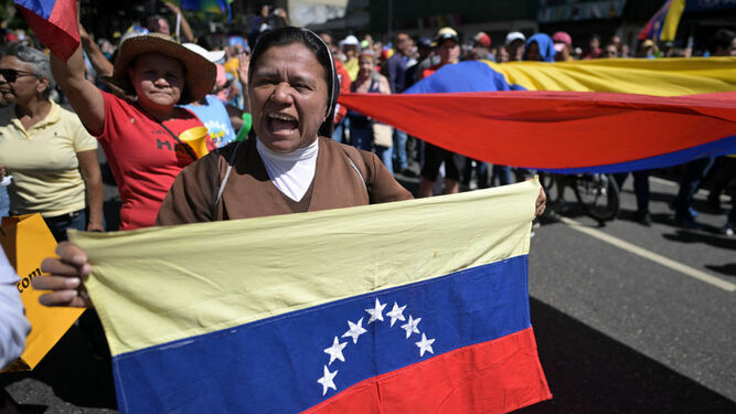 Una religiosa, en las movilizaciones en Venezuela