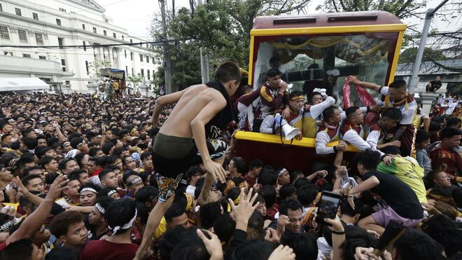 Procesión del Nazareno Negro. Manila.