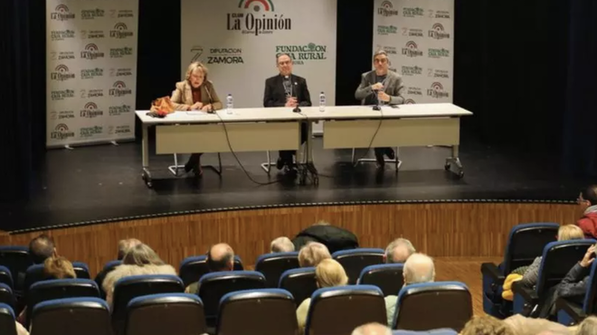 Un momento del foro con Fernando Valera