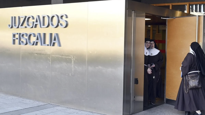 Exclarisas, en el juzgado