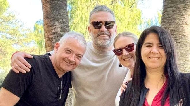 Renzo Orbegozo, junto a Pedro Salinas o Paola Ugaz