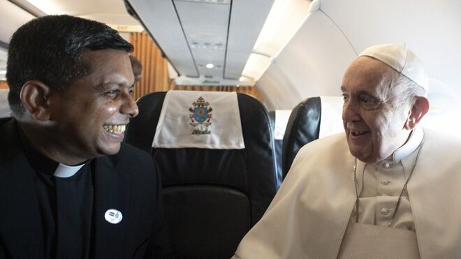 Cardenal George Koovakad con Francisco