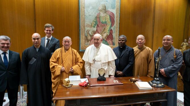El Papa recibe la visita de los Monjes Shaolin