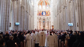 Cobo, en La Almudena, con la vida religiosa