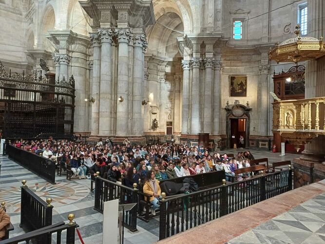 Macroencuentro en la catedral de Cádiz