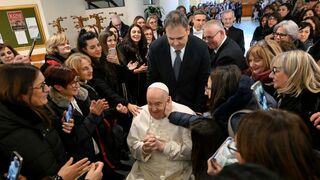 El Papa se reúne con obstétricas, ginecólogos y personal de Calabria