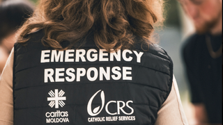 Una trabajadora del Catholic Relief Service