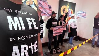 Jóvenes católicos clausuran exposición "La venida del Señor" por atentar contra su fe