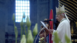 Fisichella lee la homilía del Papa