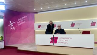 Monseñor Magán, junto a Josetxo Vera