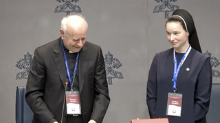 Monseñor Paglia y Sor Giustina Holha