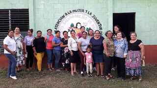 Mujeres salvadoreñas