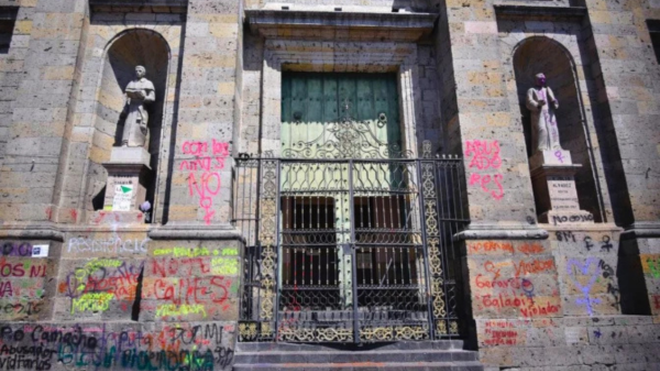 (Sábado) Son más graves las ofensas y maltratos a las personas que las pintas de catedrales en el 8M: Mons. Jorge Alberto Cavazos
