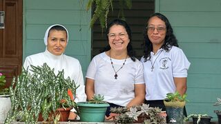 Comunidad intercongregacional en Islandia (Perú)