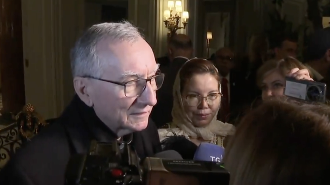 Parolin atiende a los medios