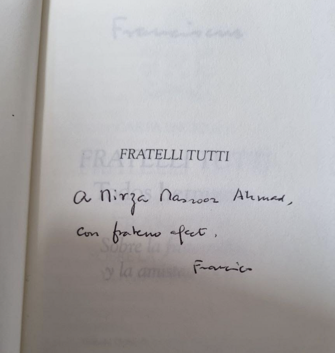 Dedicatoria del Papa a Mirza
