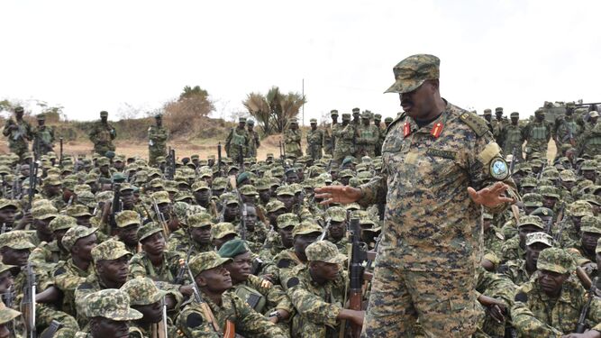 Soldados de las UPDF