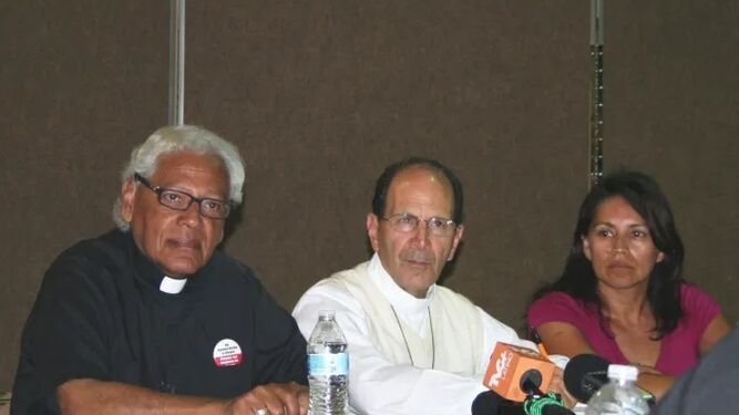 Richard Estrada, Alejandro Solalinde, y Estela Jiménez