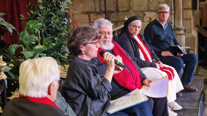 Mesa redonda contra la aporofobia en Santa Anna