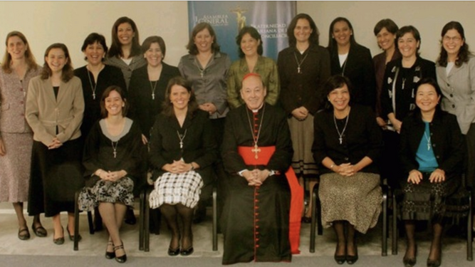 Cipriani con un grupo de Fraternas