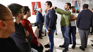 Preparación de costaleros en Logroño