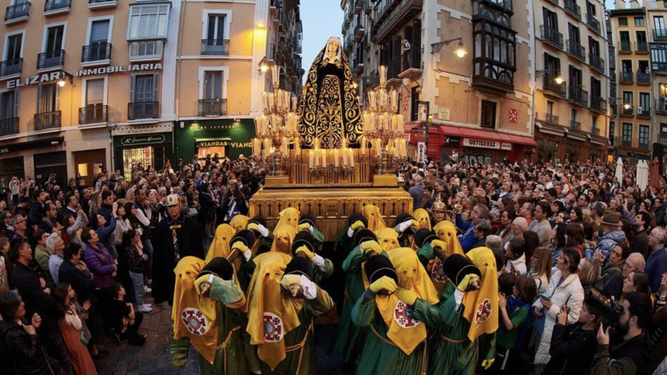 Procesión de la Dolorosa, en Pamplona, el Viernes Santo