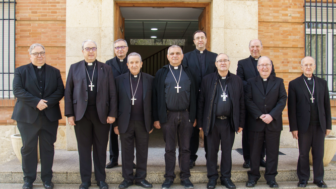 Román Idígoras, con los obispos y vicarios de Castilla-La Mancha
