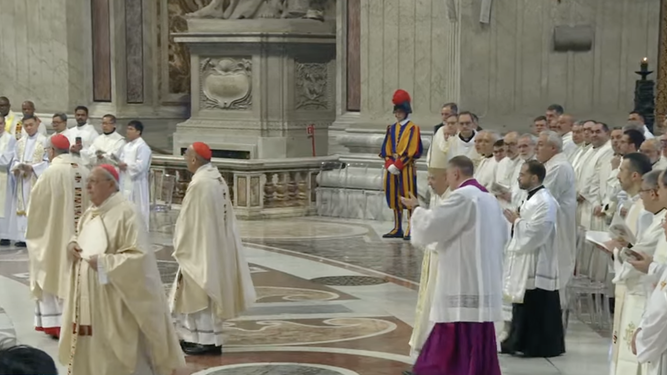 Calcagno entra en la basílica